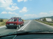 Bahati vozači seju smrt na srpskim putevima 